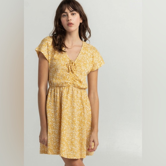 Yellow Roxy Floral Dress - Picture 2 of 5